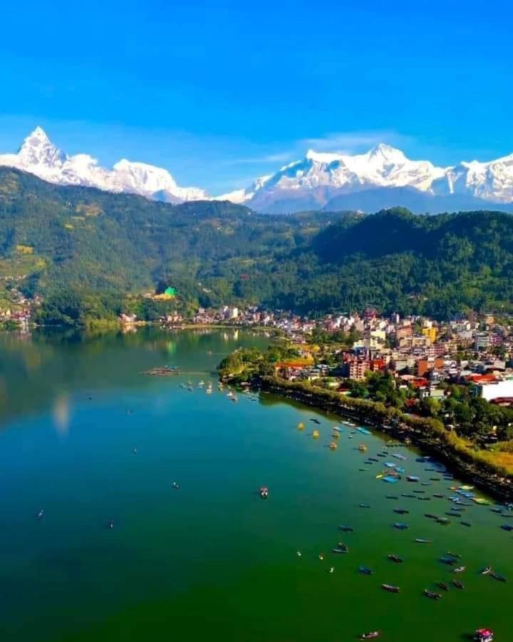 Paila Hostel Lakeside Похара Екстериор снимка